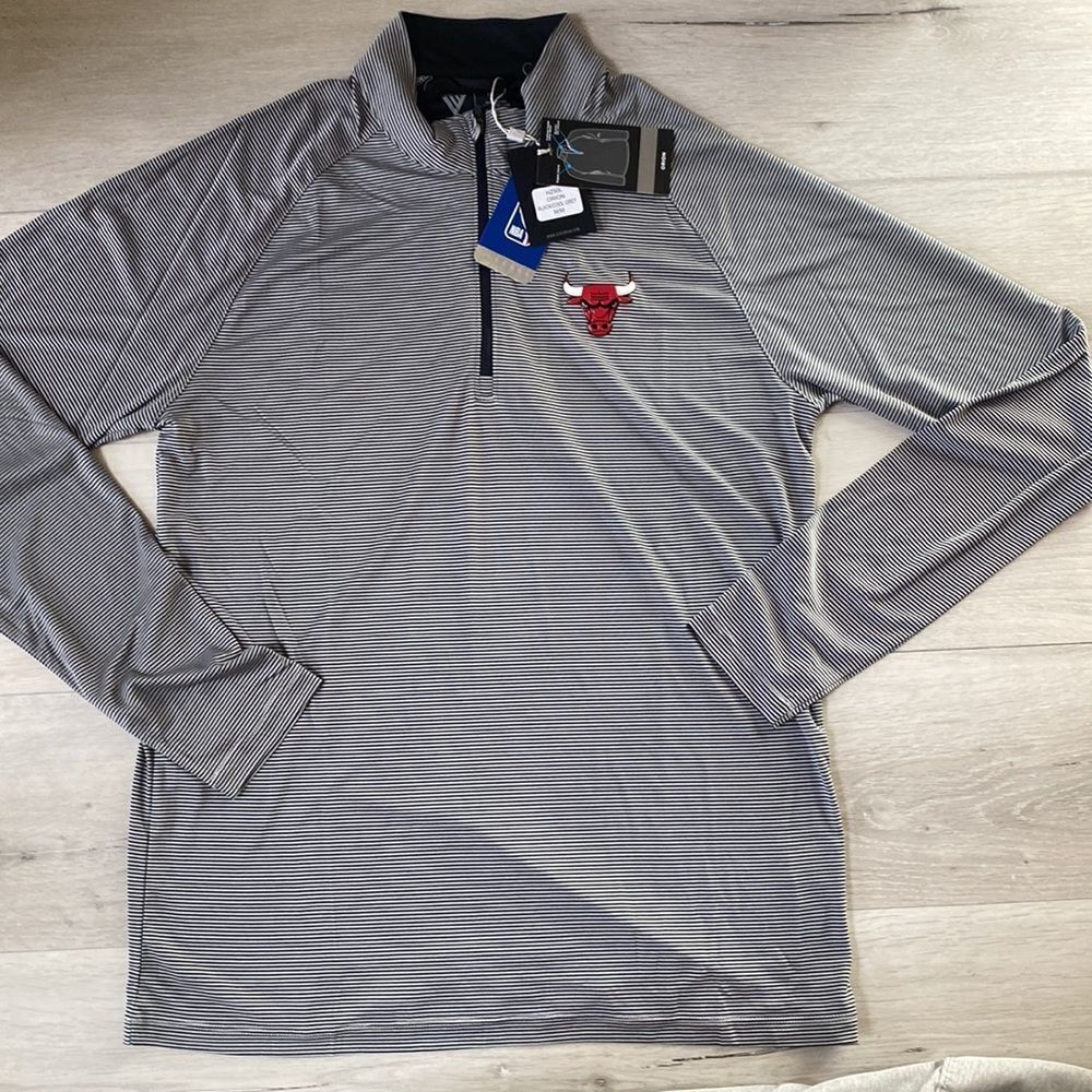 Levelwear Orion Bulls Striped HZ50L Black/white quarters that long sleeve NWT M